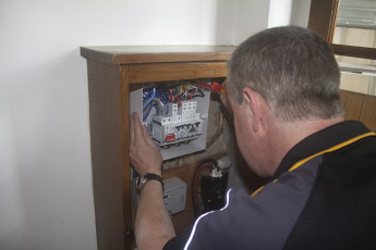 New fuse box assembly in Crowthorne